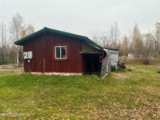 1279 N Beaver Lake Road, Big Lake, AK 99652