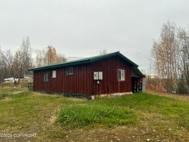 1279 N Beaver Lake Road, Big Lake, AK 99652