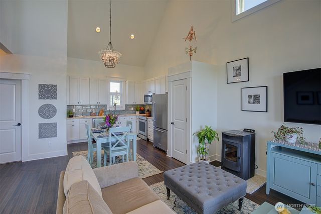 577 Sand Dune Avenue SW, Ocean Shores, WA 98569