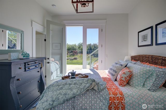 577 Sand Dune Avenue SW, Ocean Shores, WA 98569