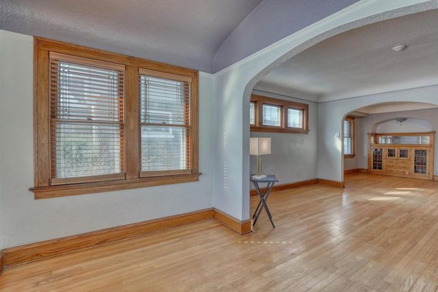 2141 S 87th STREET, West Allis, WI 53227