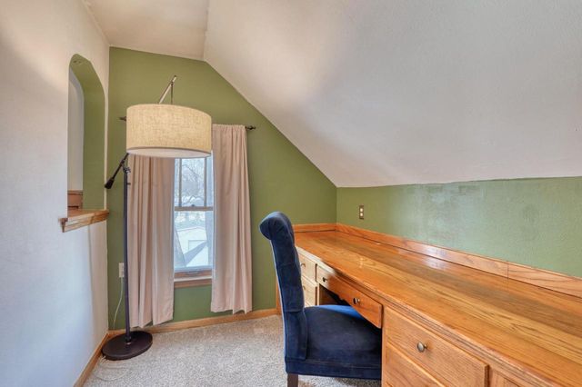 2141 S 87th STREET, West Allis, WI 53227