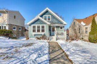2141 S 87th STREET, West Allis, WI 53227