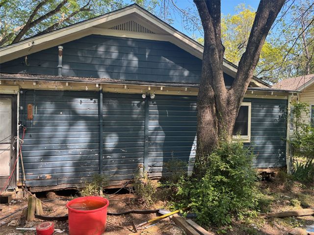 144 SE 21st Street, Paris, TX 75460