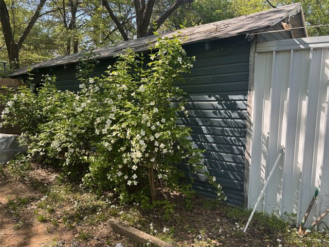 144 SE 21st Street, Paris, TX 75460