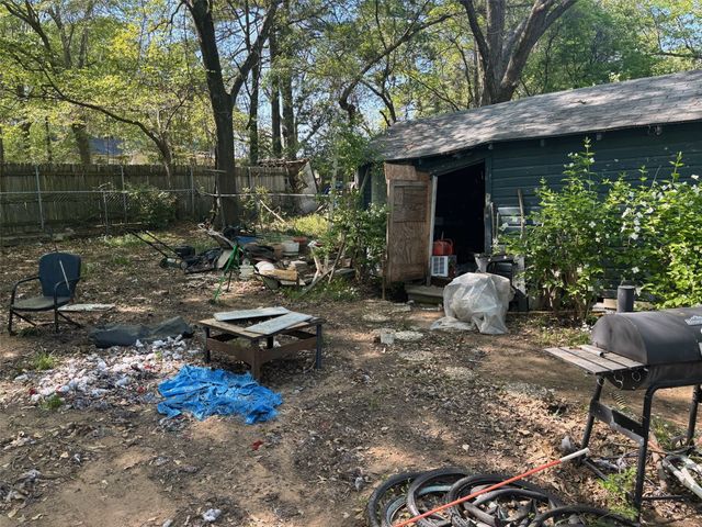 144 SE 21st Street, Paris, TX 75460