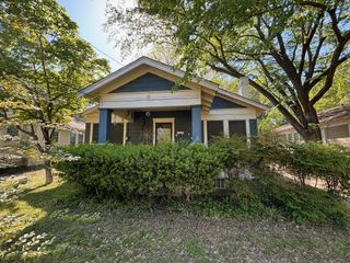 144 SE 21st Street, Paris, TX 75460