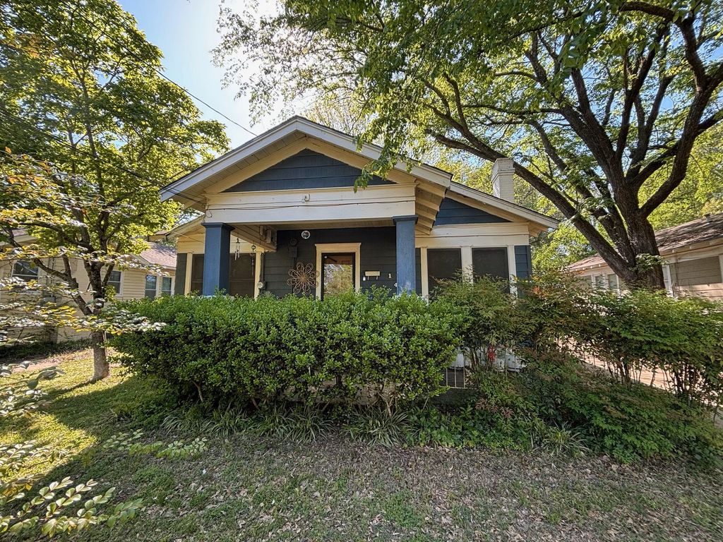 144 SE 21st Street, Paris, TX 75460