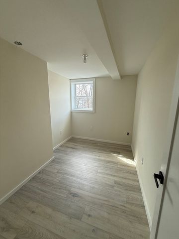 359 Lowell 2, Somerville, MA 02145