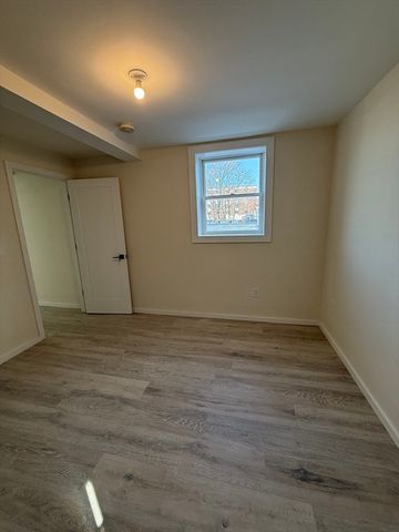 359 Lowell 2, Somerville, MA 02145