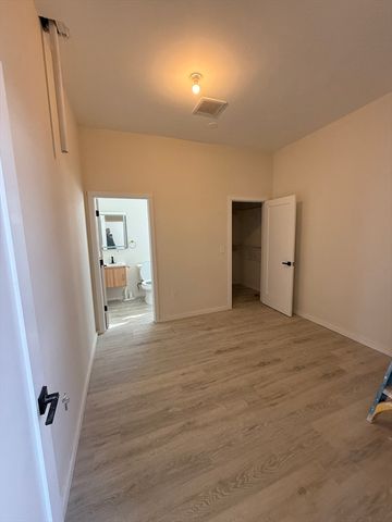 359 Lowell 2, Somerville, MA 02145