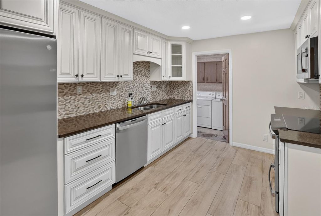 Image 16 of property listing at 2053 WOODY DRIVE, Windermere, FL 34786