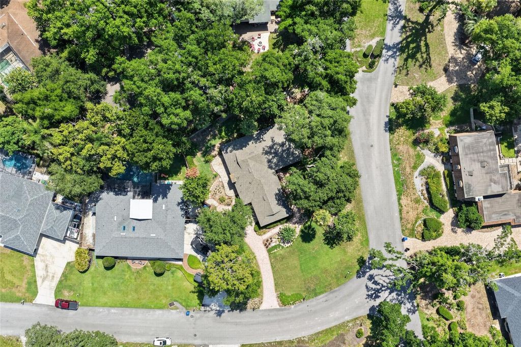 Image 46 of property listing at 2053 WOODY DRIVE, Windermere, FL 34786