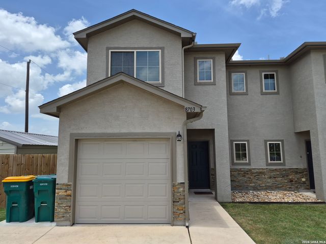 8703 Pensive Dr., Converse, TX 78109