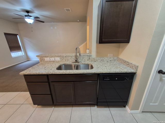 8703 Pensive Dr., Converse, TX 78109