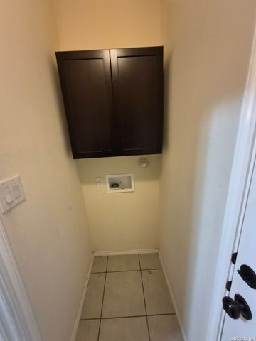 8703 Pensive Dr., Converse, TX 78109