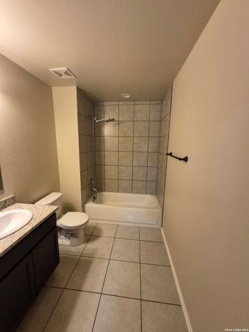 8703 Pensive Dr., Converse, TX 78109