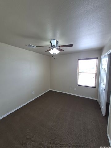 8703 Pensive Dr., Converse, TX 78109