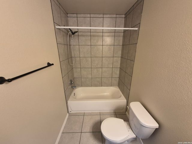8703 Pensive Dr., Converse, TX 78109