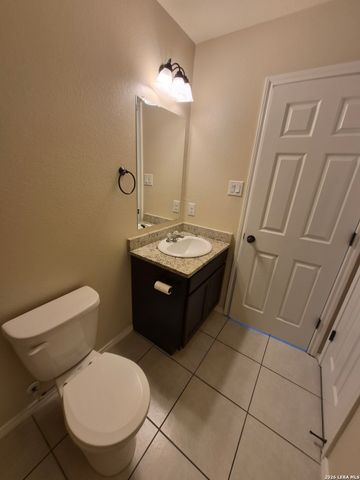 8703 Pensive Dr., Converse, TX 78109