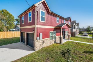 1206 S Victory Drive, Houston, TX 77088