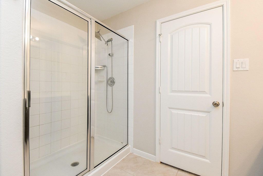 Image 13 of property listing at 29103 Jacobs River Drive, Katy, TX 77494