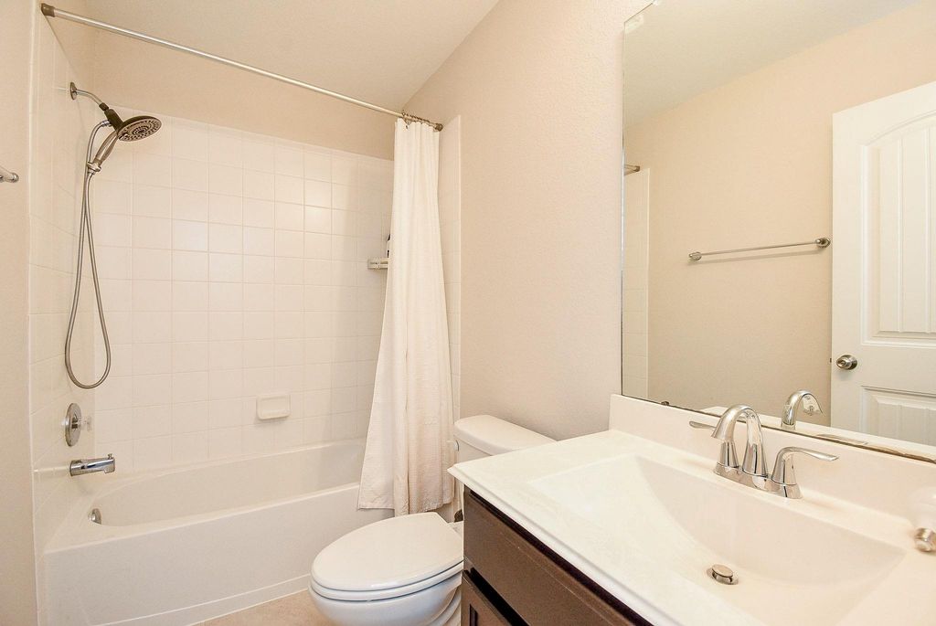 Image 21 of property listing at 29103 Jacobs River Drive, Katy, TX 77494