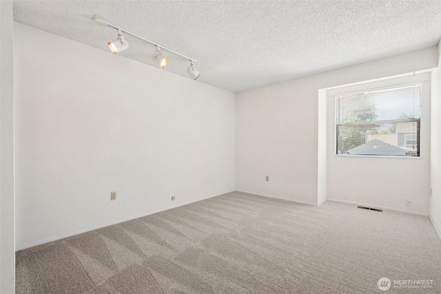 23812 138th Avenue SE, Kent, WA 98042