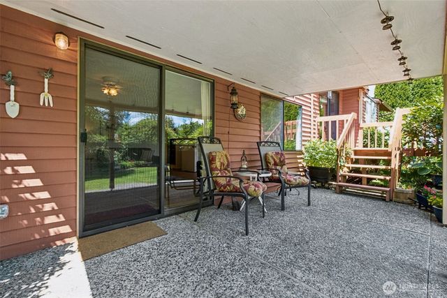 23812 138th Avenue SE, Kent, WA 98042