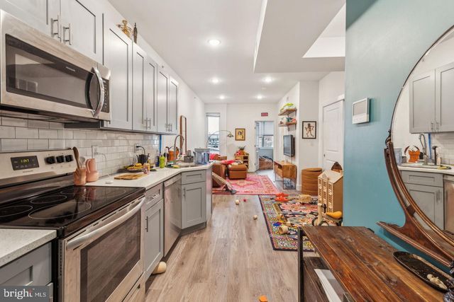 1711 SNYDER AVE, Philadelphia, PA 19145