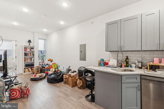 1711 SNYDER AVE, Philadelphia, PA 19145