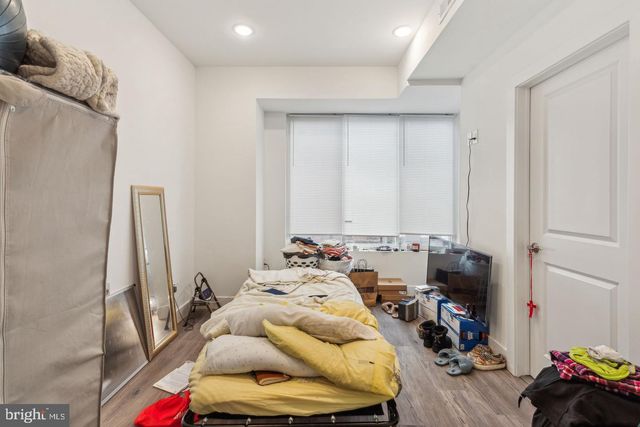 1711 SNYDER AVE, Philadelphia, PA 19145