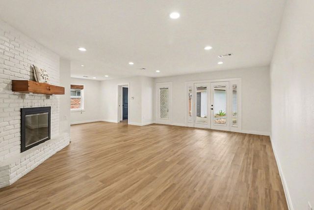 5814 Braesheather Drive, Houston, TX 77096