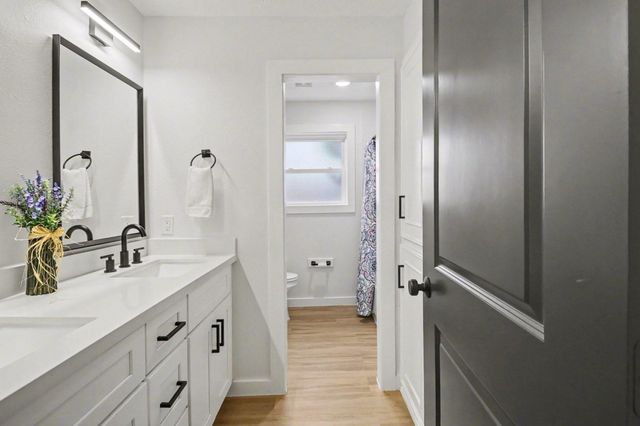 5814 Braesheather Drive, Houston, TX 77096