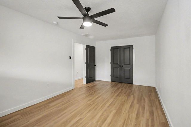 5814 Braesheather Drive, Houston, TX 77096