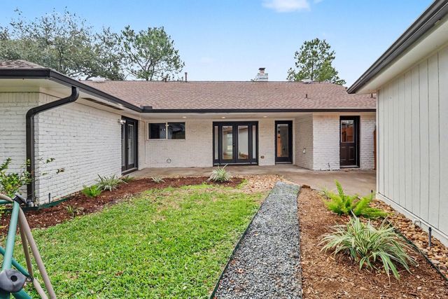 5814 Braesheather Drive, Houston, TX 77096