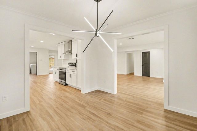 5814 Braesheather Drive, Houston, TX 77096