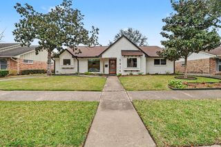5814 Braesheather Drive, Houston, TX 77096