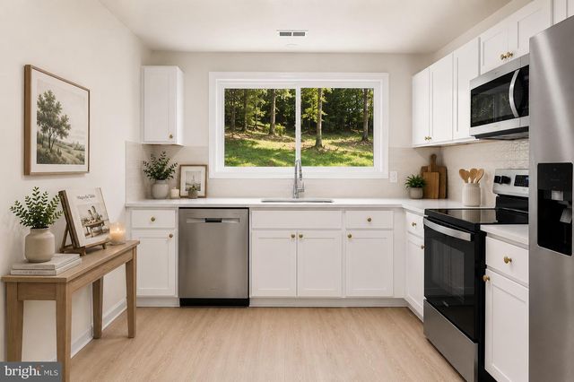 76 CLEAR WATER LN, Louisa, VA 23093
