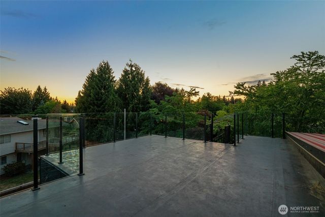 9741 132nd Avenue NE, Kirkland, WA 98033