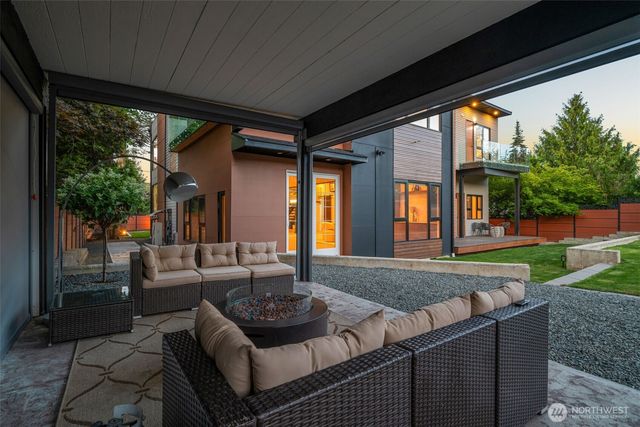 9741 132nd Avenue NE, Kirkland, WA 98033