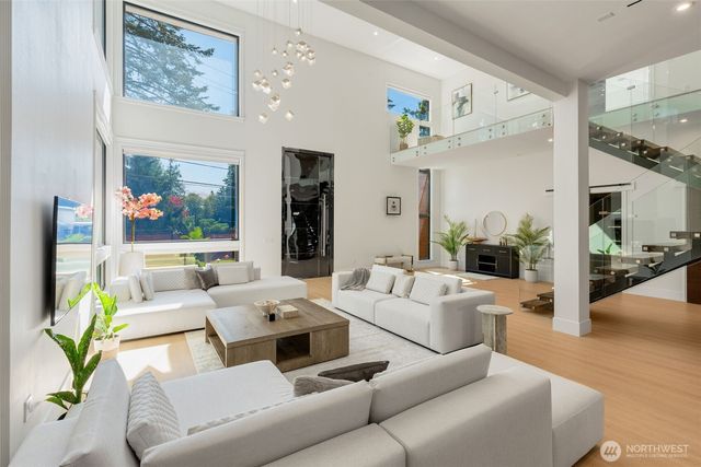 9741 132nd Avenue NE, Kirkland, WA 98033