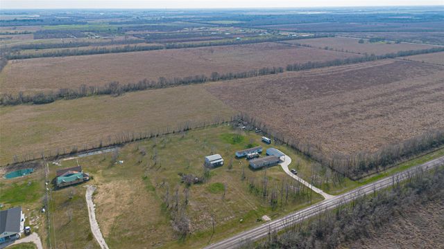 2757 Fm 686, Dayton, TX 77535