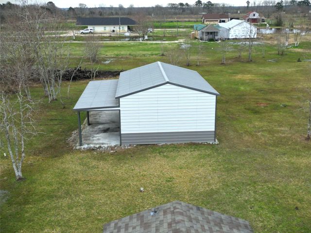 2757 Fm 686, Dayton, TX 77535