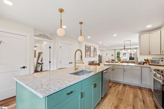 7 Lark Street, Greenville, SC 29607