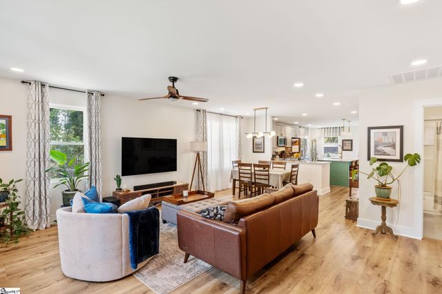7 Lark Street, Greenville, SC 29607
