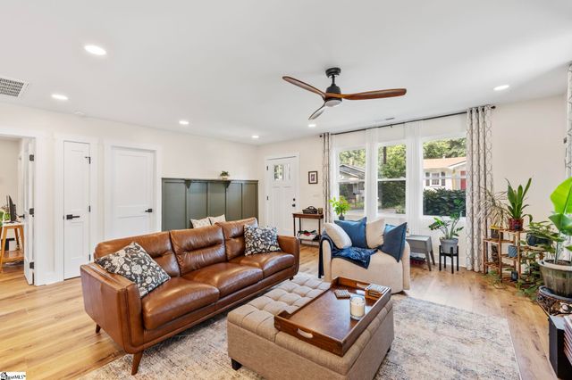 7 Lark Street, Greenville, SC 29607