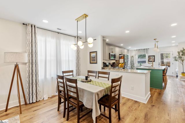 7 Lark Street, Greenville, SC 29607