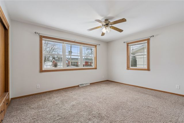 1960 27th Street, Marion, IA 52302