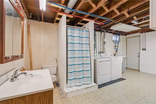 1960 27th Street, Marion, IA 52302